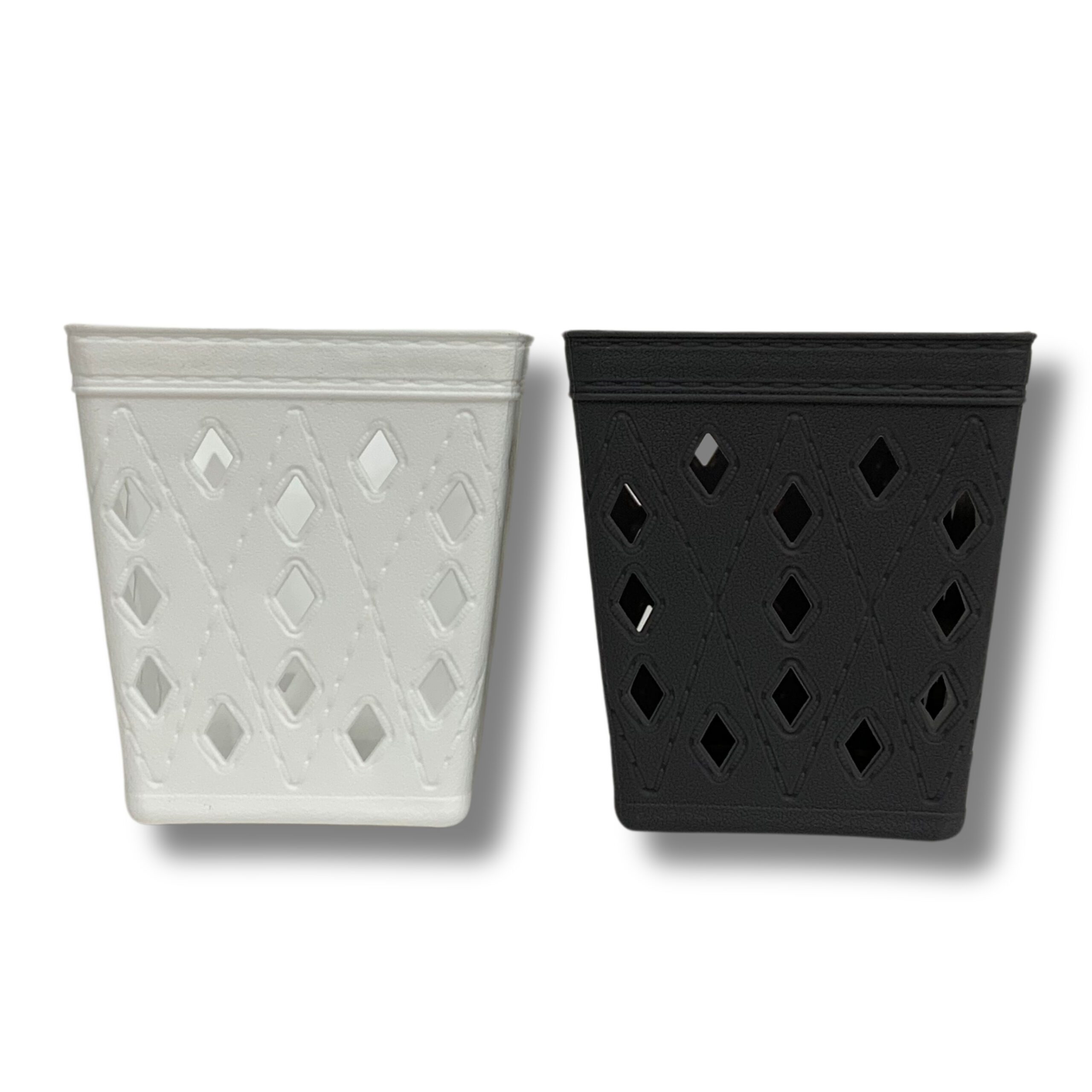 CANASTA PLASTICA CHICA CUADRADA CALADO TRIANGULAR DETALLE DE COSTURA MK147-09