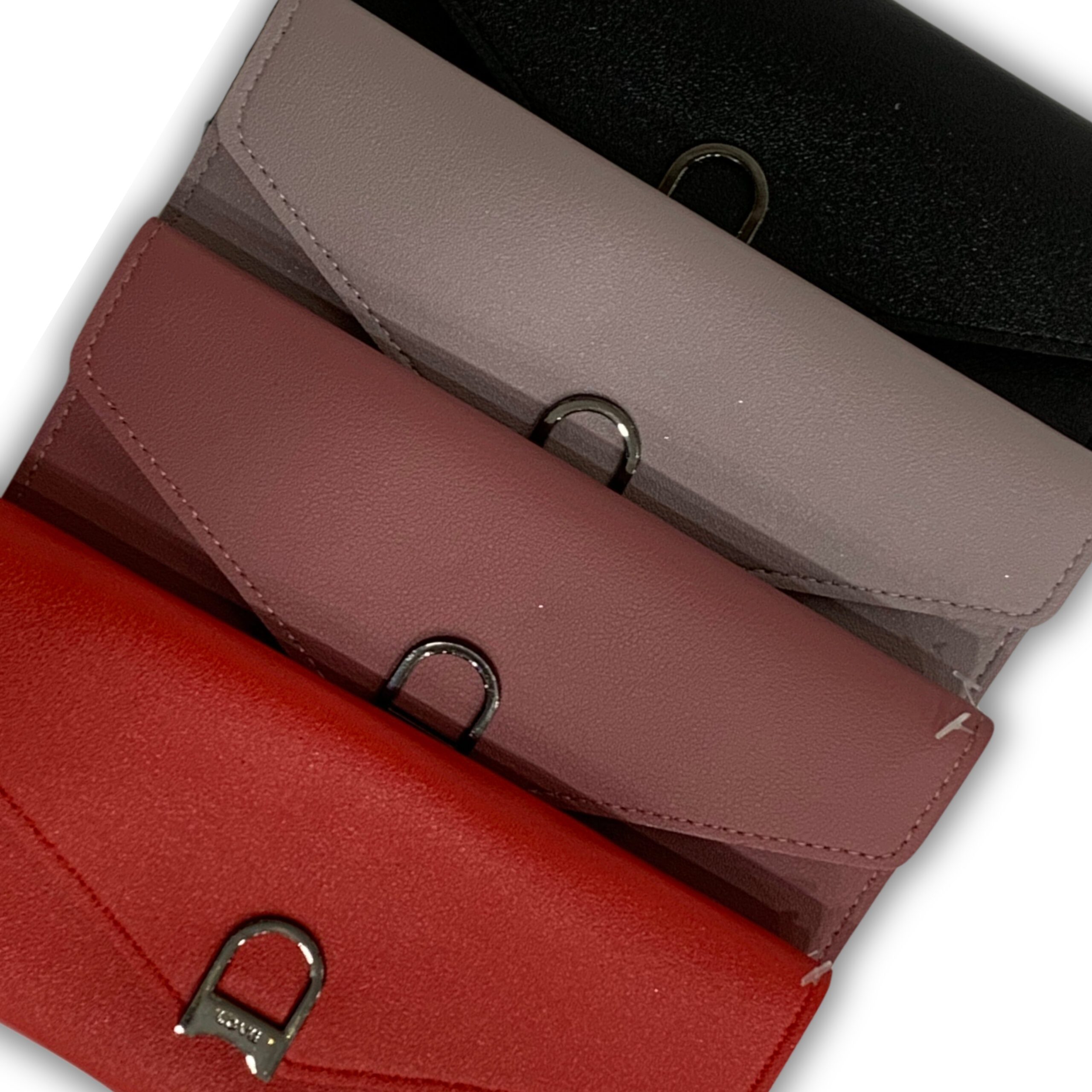 BILLETERA TIPO SOBRE C/HEBILLA LOVE S/CIERRE MK156-01