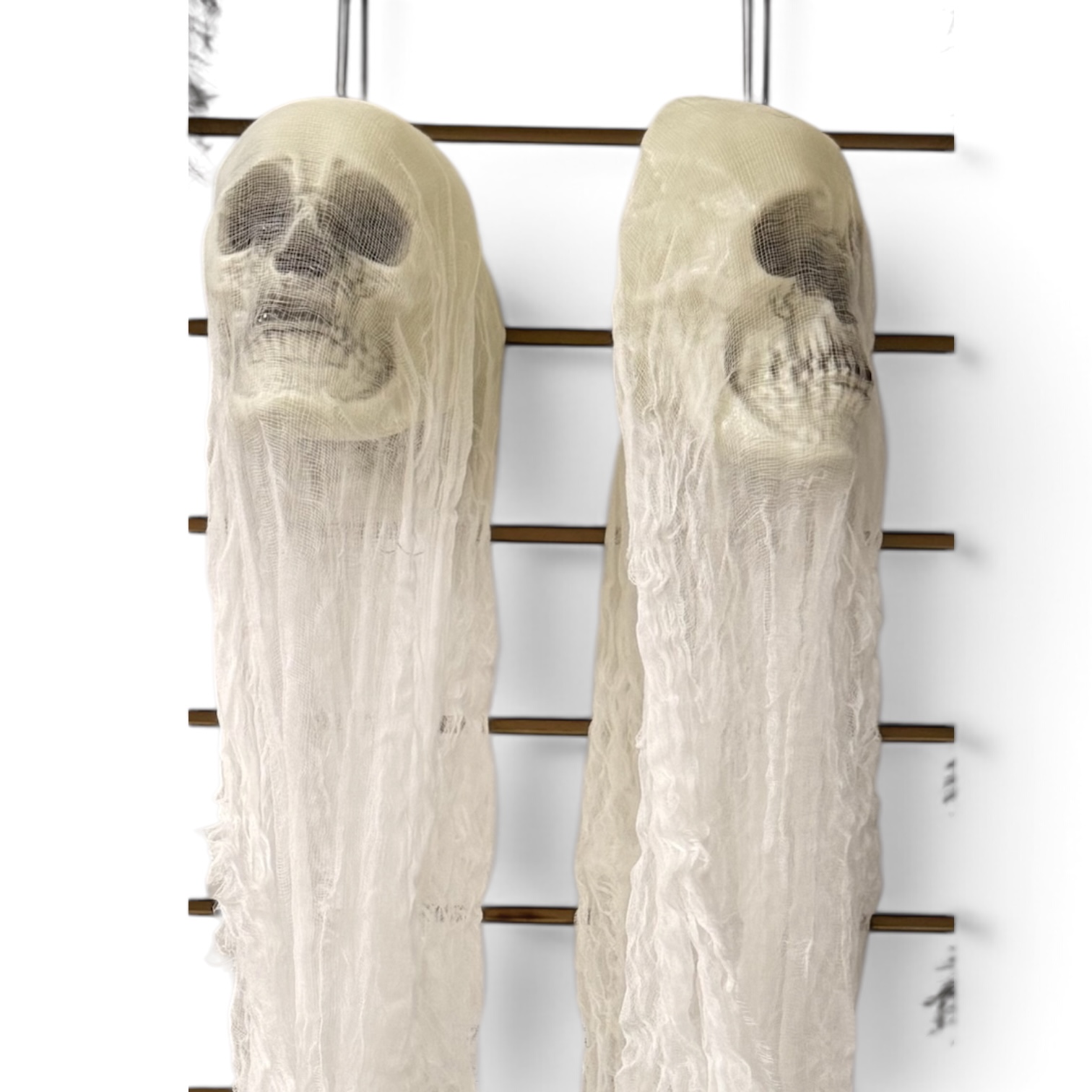 Calavera decorativa con tela